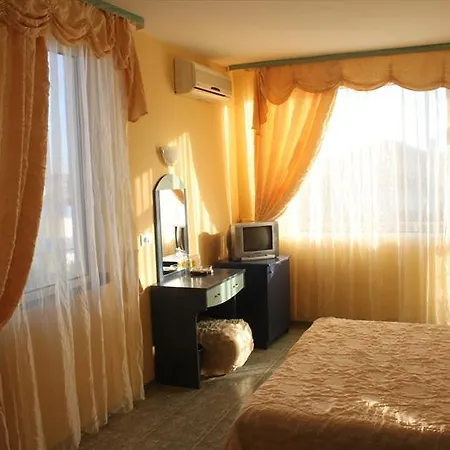 Guest House *