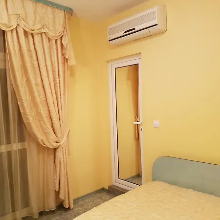 Guest House * Ravda